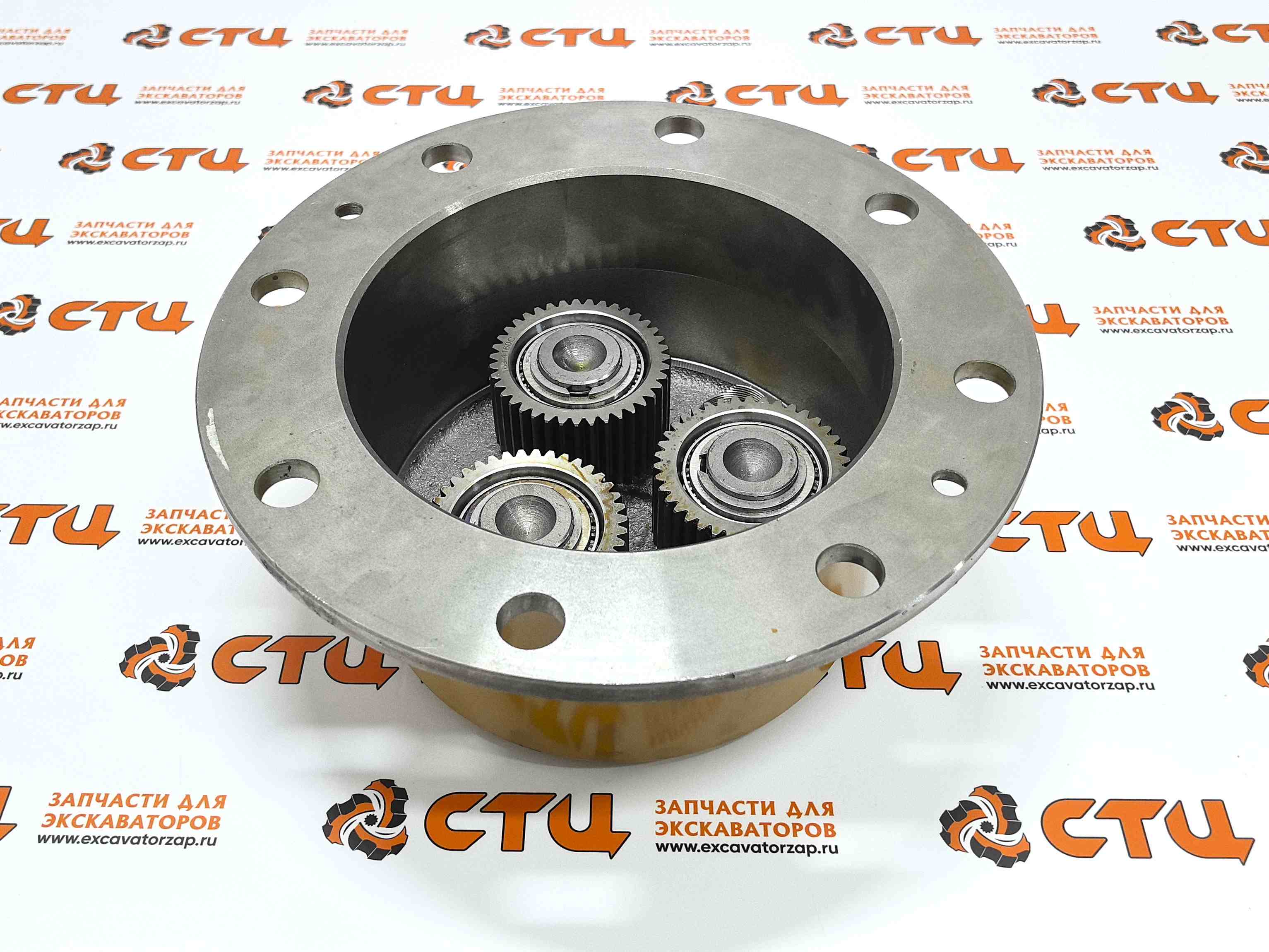 Крышка бортового редуктора в сборе (с сателлитами) 4475.305.230, 4475305230, 4475-305-230 (аналог, Турция) переднего моста экскаватора погрузчика CAT 416C, 416D, 420D, 424D, 426C, 428C, 428D, 430D, 432D, 436C, 438C, 438D, 442D
